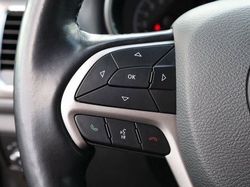 Used 2021 Jeep Grand Cherokee Laredo X image 35