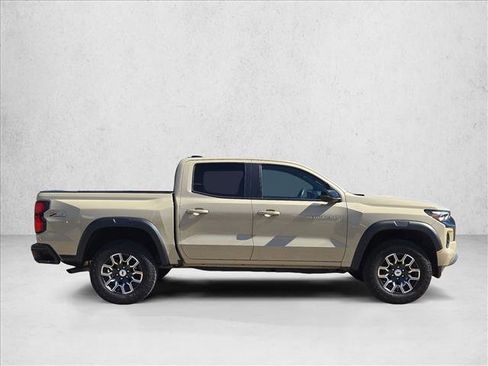 Used 2024 Chevrolet Colorado Z71 w/ Z71 Convenience Package 2 image 4