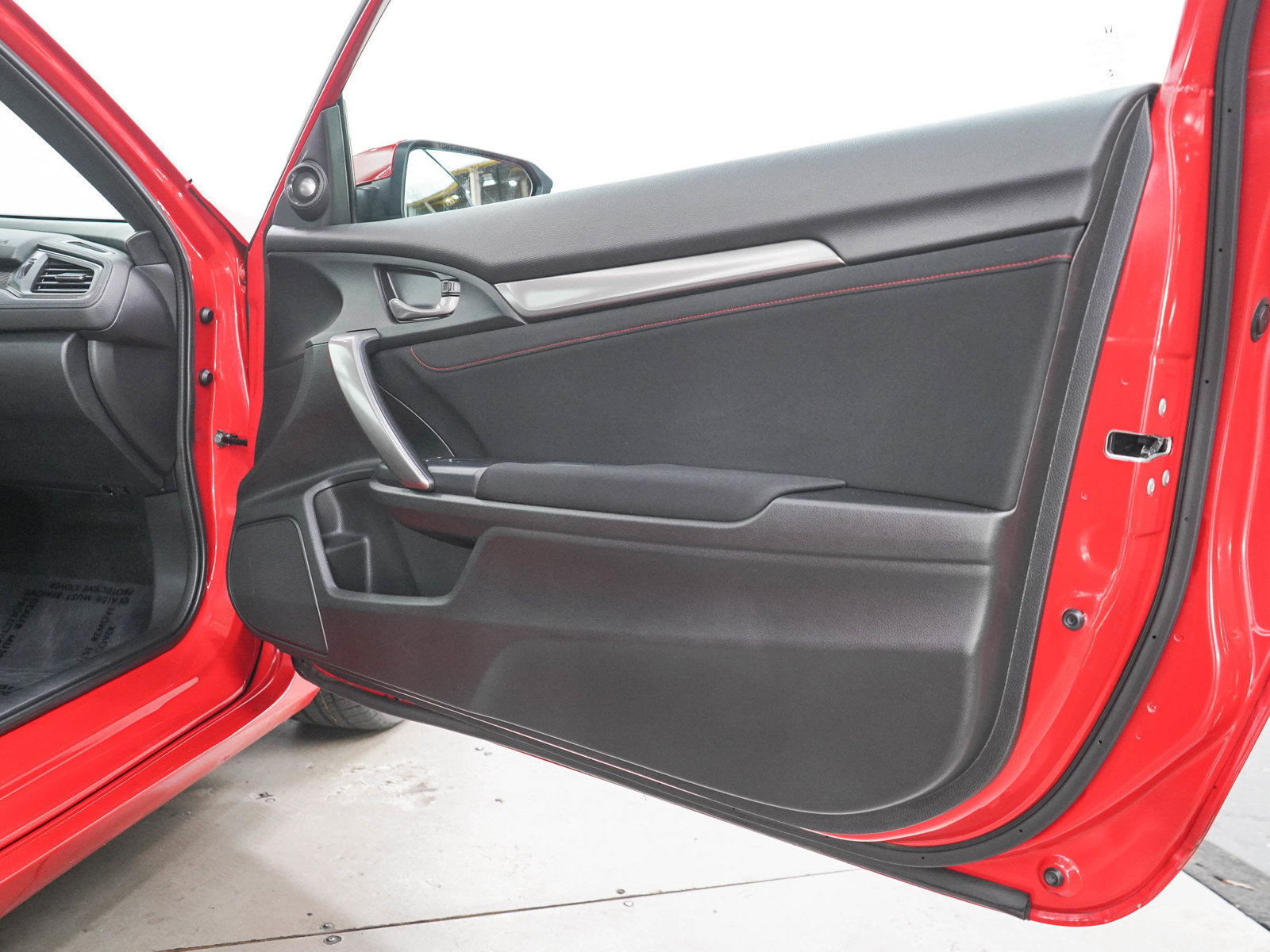 Used 2018 Honda Civic Si image 9