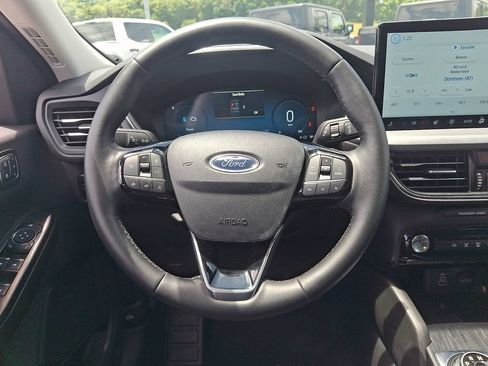 Used 2025 Ford Escape Platinum w/ Class II Trailer Tow Package AWD/4WD image 19