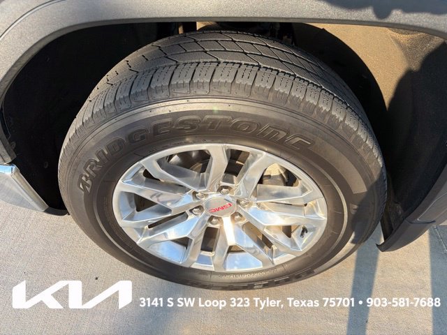 Used 2022 GMC Sierra 1500 SLT w/ SLT Premium Plus Package AWD/4WD image 4