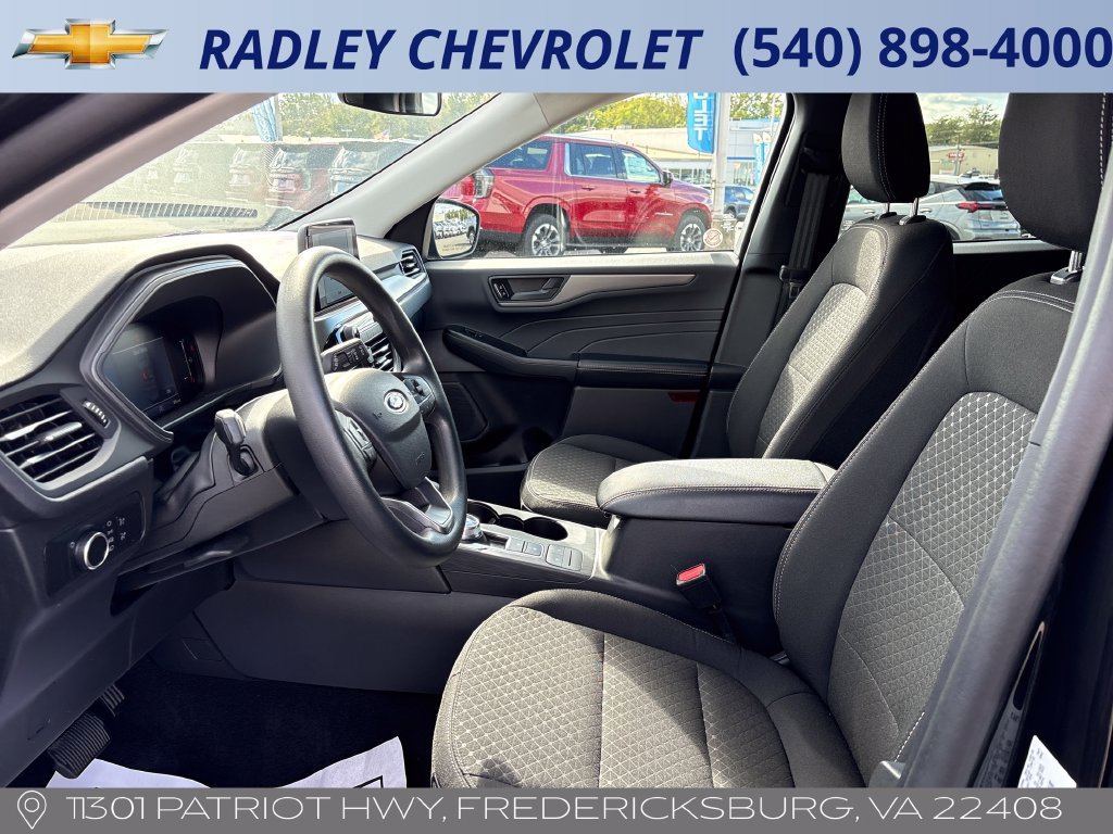 Used 2025 Ford Escape Active AWD/4WD image 3