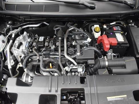 New 2026 Nissan Kicks SR FWD image 35