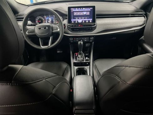 Used 2023 Jeep Compass Latitude AWD/4WD image 10