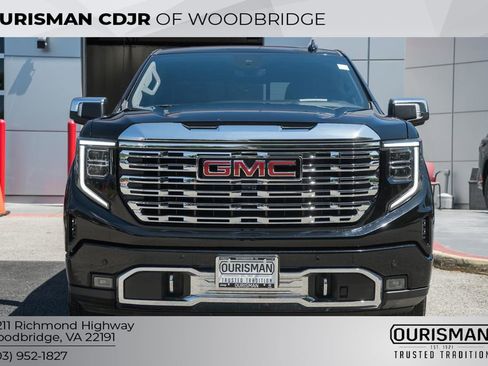 Used 2024 GMC Sierra 1500 Denali AWD/4WD image 2