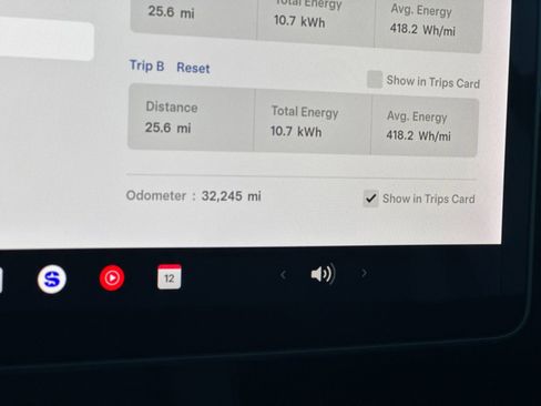 Used 2021 Tesla Model Y Long Range image 24