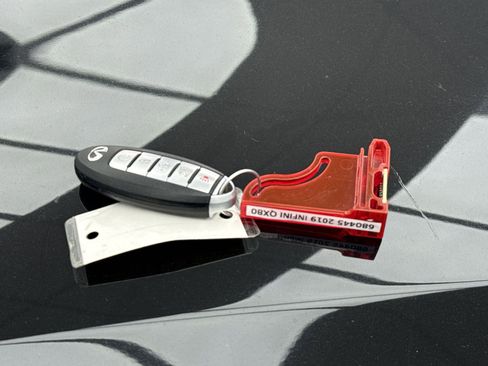 Used 2019 INFINITI QX80 Luxe w/ All-Season Package image 45