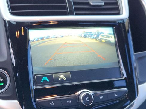 Used 2017 Chevrolet Sonic LT w/ Fun and Sun Package image 14