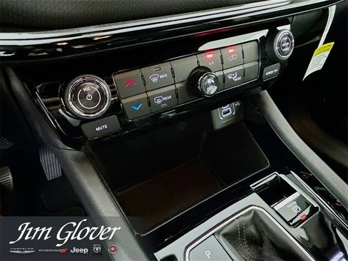 New 2026 Jeep Compass Latitude image 33