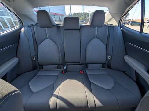 Used 2024 Toyota Camry LE FWD image 23