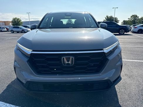 Used 2023 Honda CR-V LX image 2