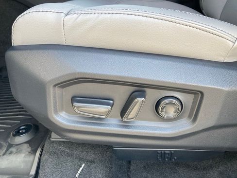 New 2026 Toyota Tundra Limited AWD/4WD image 14