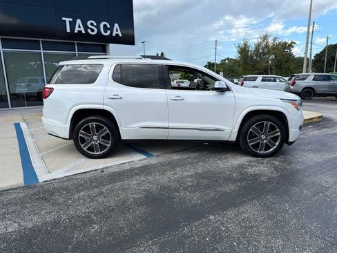 Used 2019 GMC Acadia Denali w/ Technology Package FWD image 9