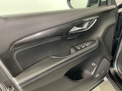 Used 2022 Buick Envision Essence w/ Technology Package I image 16