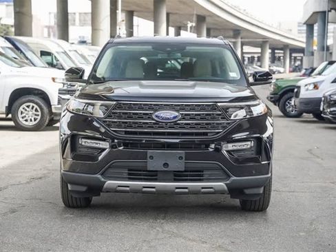 New 2024 Ford Explorer XLT w/ Equipment Group 202A image 2