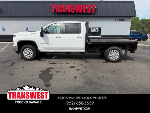 Used 2024 Chevrolet Silverado 3500 LT w/ Safety Package AWD/4WD image 2