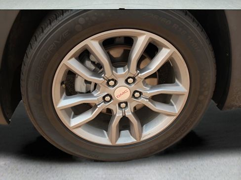 Used 2022 GMC Terrain SLT image 9