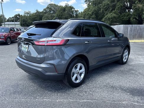 Used 2024 Ford Edge SE image 5