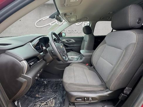 Used 2021 Chevrolet Traverse LT FWD image 19