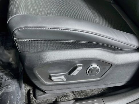 Used 2025 Hyundai Santa Fe SEL FWD image 16
