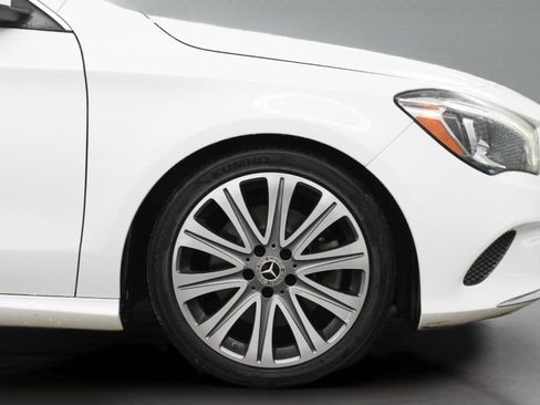Used 2018 Mercedes-Benz CLA 250 image 14