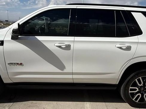 Used 2021 GMC Yukon AT4 w/ Technology Package AWD/4WD image 6