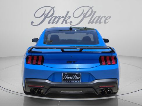 Used 2025 Ford Mustang GT Premium w/ GT Performance Package RWD image 4