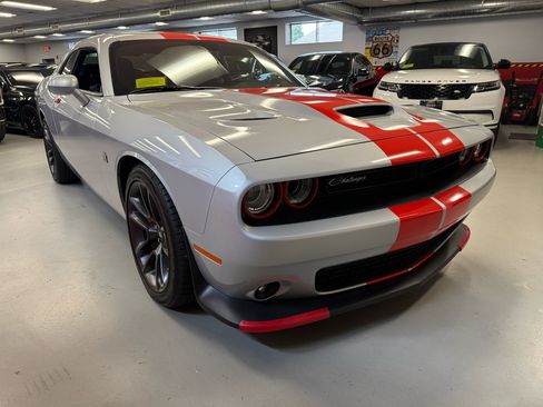 Used 2021 Dodge Challenger R/T Scat Pack image 3