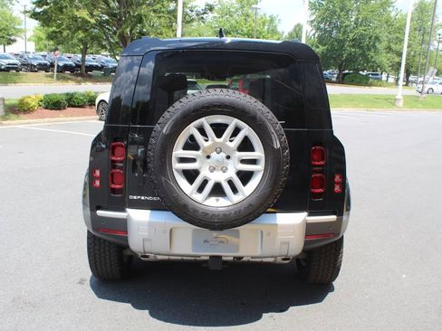 Used 2025 Land Rover Defender 110 S image 6