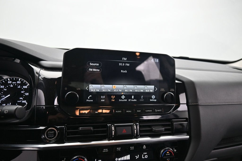 Used 2022 Nissan Pathfinder SL AWD/4WD image 21
