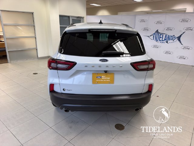 Certified 2025 Ford Escape ST-Line FWD image 7