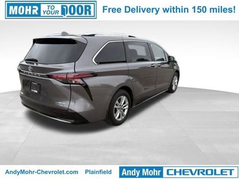 Used 2022 Toyota Sienna Limited AWD/4WD image 5