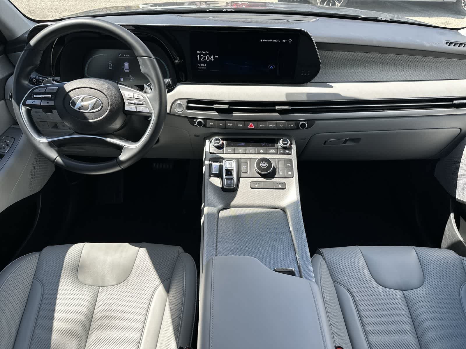 Used 2024 Hyundai Palisade SEL FWD image 19
