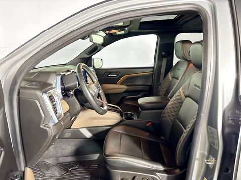 Used 2023 GMC Canyon Denali AWD/4WD image 11