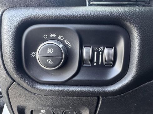 Used 2025 RAM 1500 Laramie image 14