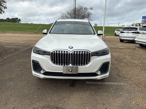 Used 2019 BMW X7 xDrive40i w/ Premium Package image 2