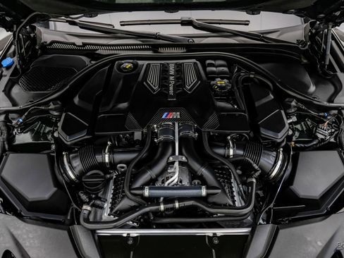 Used 2023 BMW M5 w/ Competition Package AWD/4WD image 3