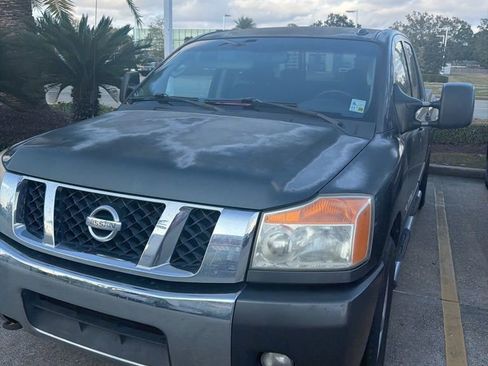 Used 2010 Nissan Titan SE w/ SE Premium Utility Pkg image 2