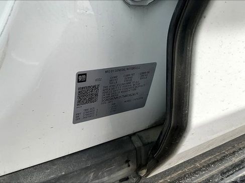 Used 2022 Chevrolet Tahoe LT w/ Luxury Package image 5