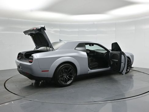 Used 2021 Dodge Challenger R/T Scat Pack RWD image 5