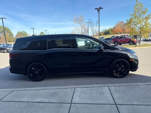 Used 2023 Honda Odyssey Sport image 5