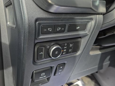 Used 2022 Ford F150 Lariat image 38