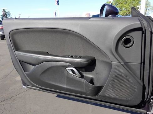 Used 2017 Dodge Challenger R/T image 23