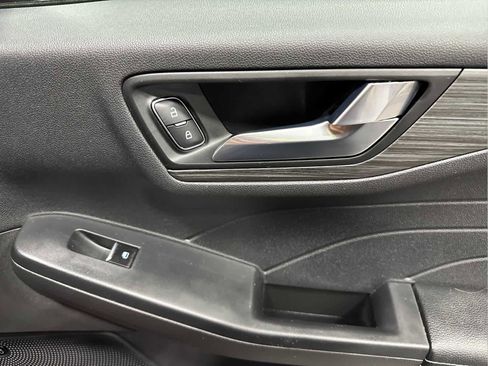 Used 2023 Ford Escape SE w/ PHEV Premium Package image 30