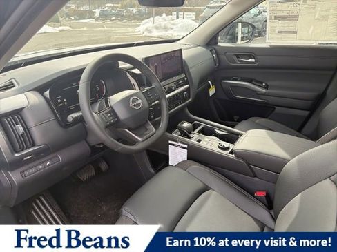 New 2026 Nissan Pathfinder SL image 3