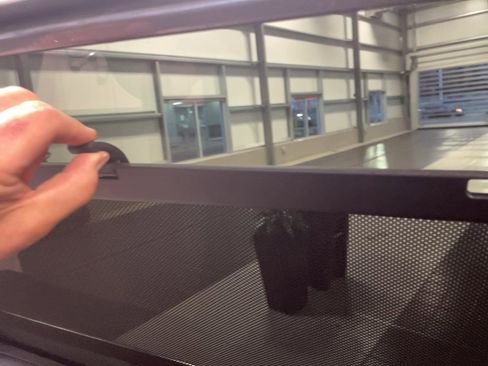 Used 2025 Nissan Pathfinder Platinum image 16