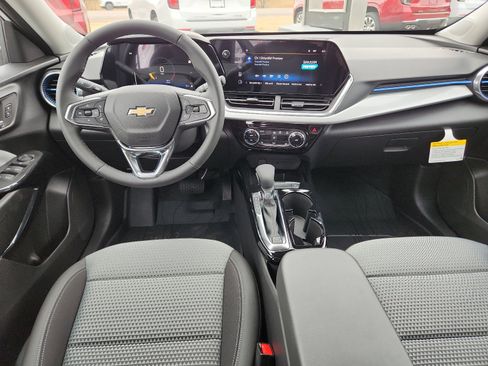 New 2026 Chevrolet Trax LT w/ Driver Confidence Package image 10
