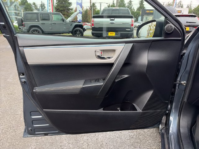 Used 2016 Toyota Corolla LE FWD image 16