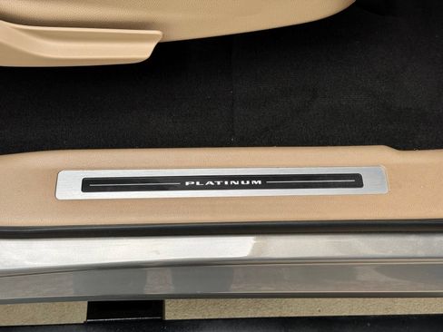 Used 2018 Cadillac Escalade ESV Platinum AWD/4WD image 23
