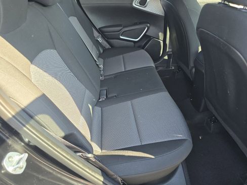 Used 2020 Kia Soul LX FWD image 17